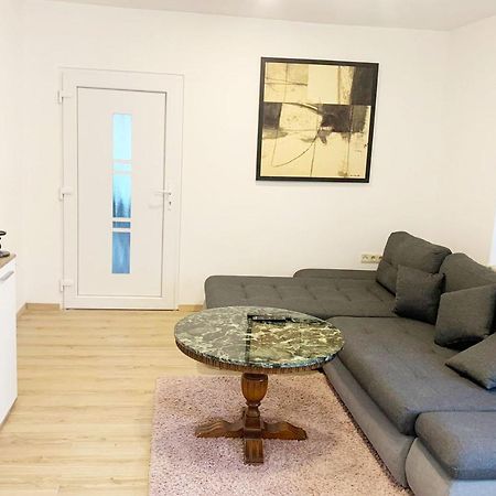 3 Bedroom Apartment In Leverkusen Exterior photo