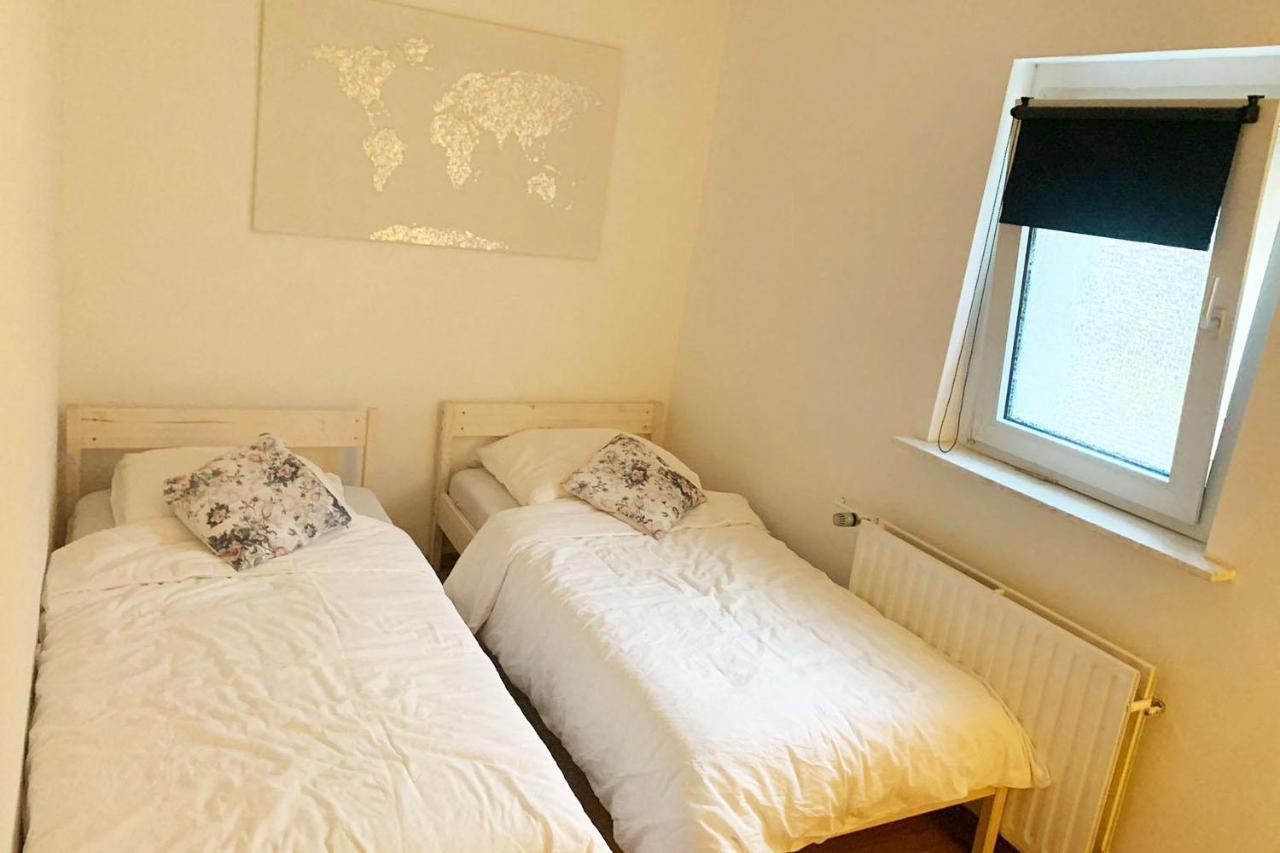3 Bedroom Apartment In Leverkusen Exterior photo