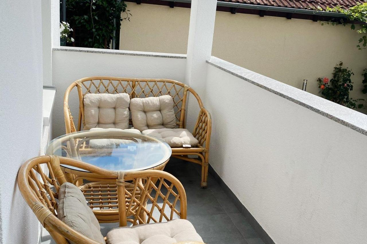 3 Bedroom Apartment In Leverkusen Exterior photo